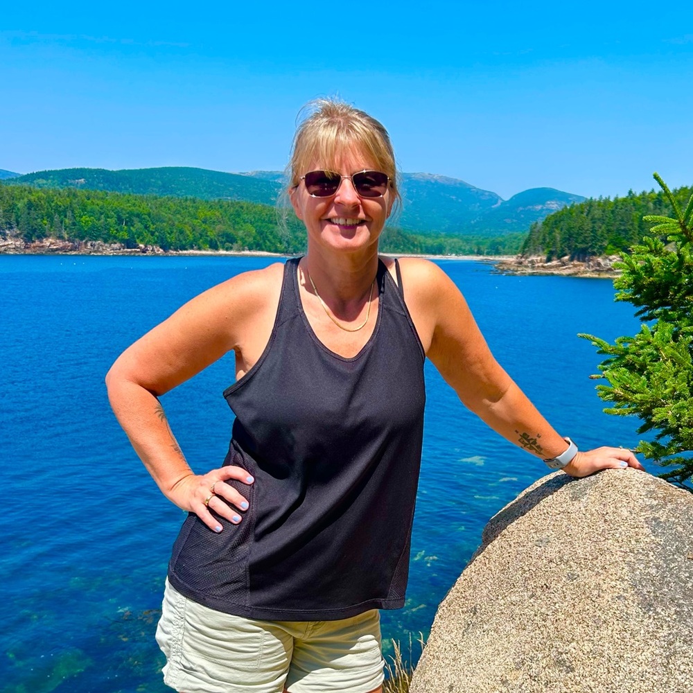 Meet your Posher, Nicole